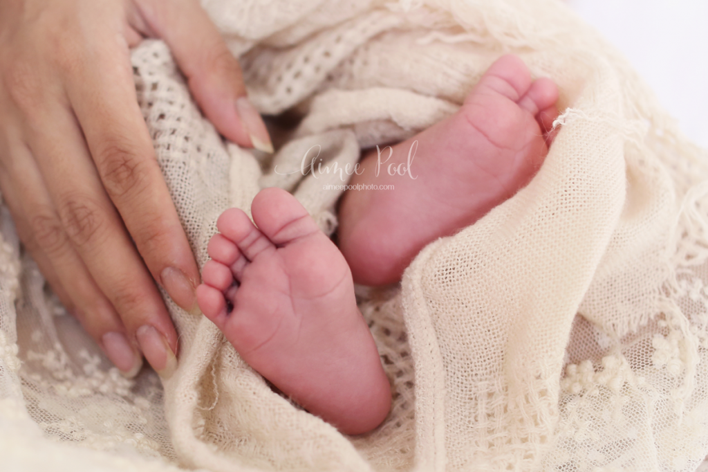 Motherhood - Newborn Session - Bay Area Newborn Photographer - www.aimeepoolphoto.com